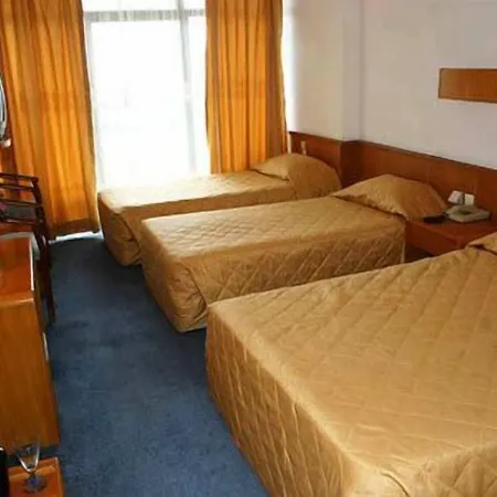 فندق Sozer 3*