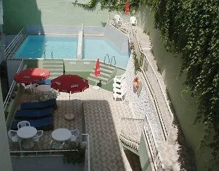 فندق Sozer 3*