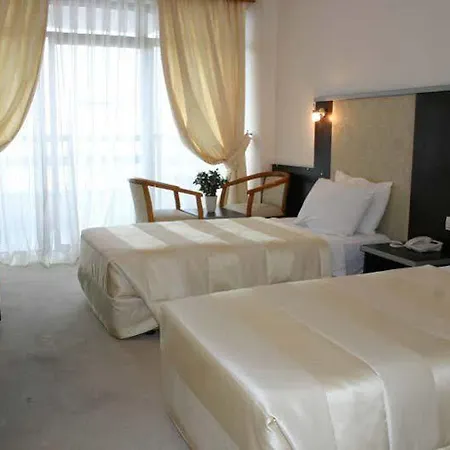 Sozer فندق 3*
