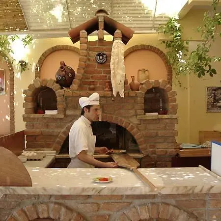 Sozer فندق